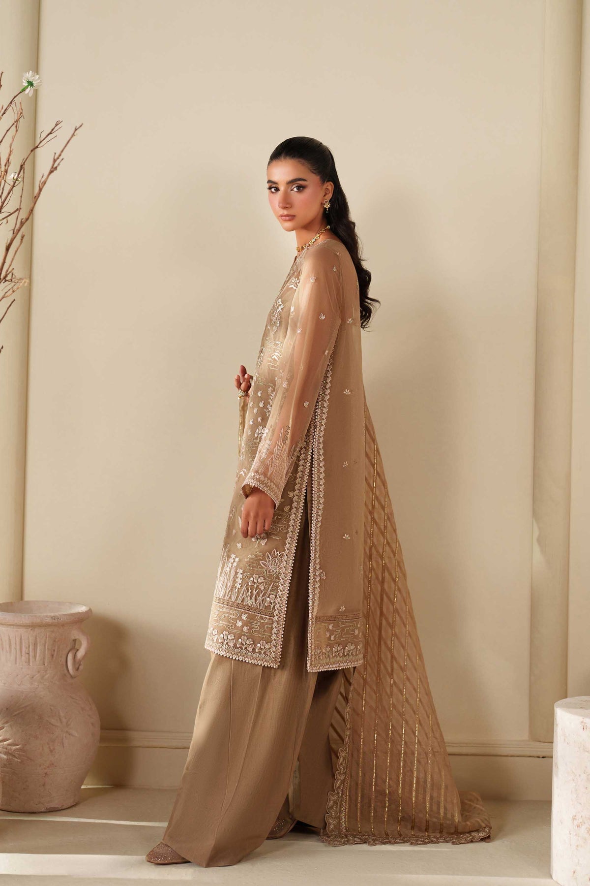 Akbar Aslam | Formal Pret | Cedar, image 5