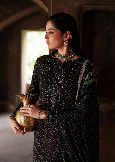 Sadaf Fawad Khan | Zeenat Formals 26 | Riwaz