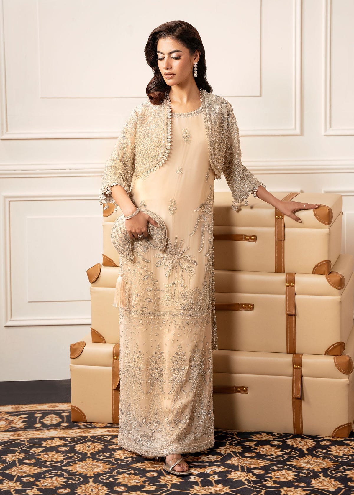 Zarizaa | Check in 5 Series | CREME