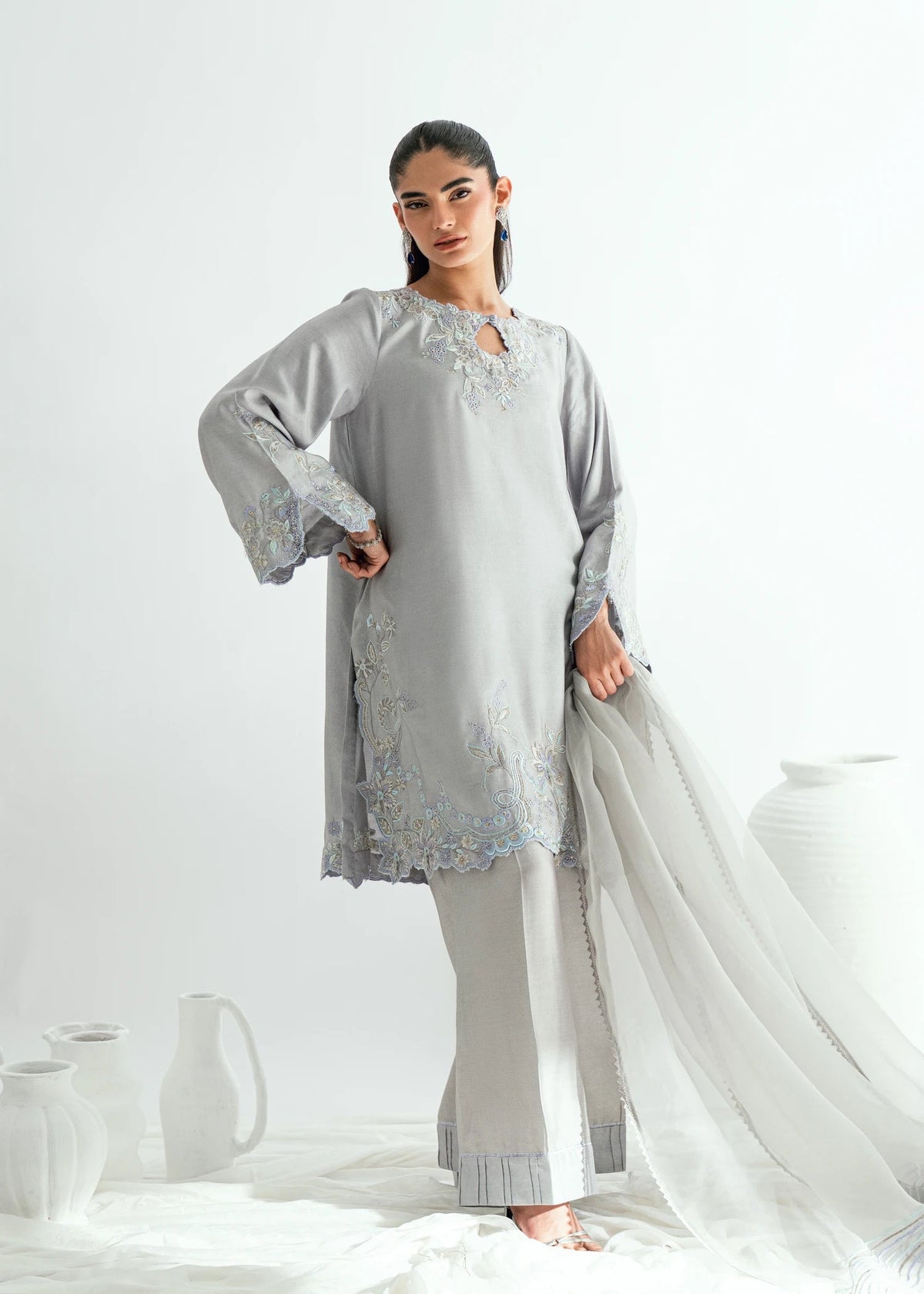 Umsha | Jardin De Luxe | Silver Mist-1