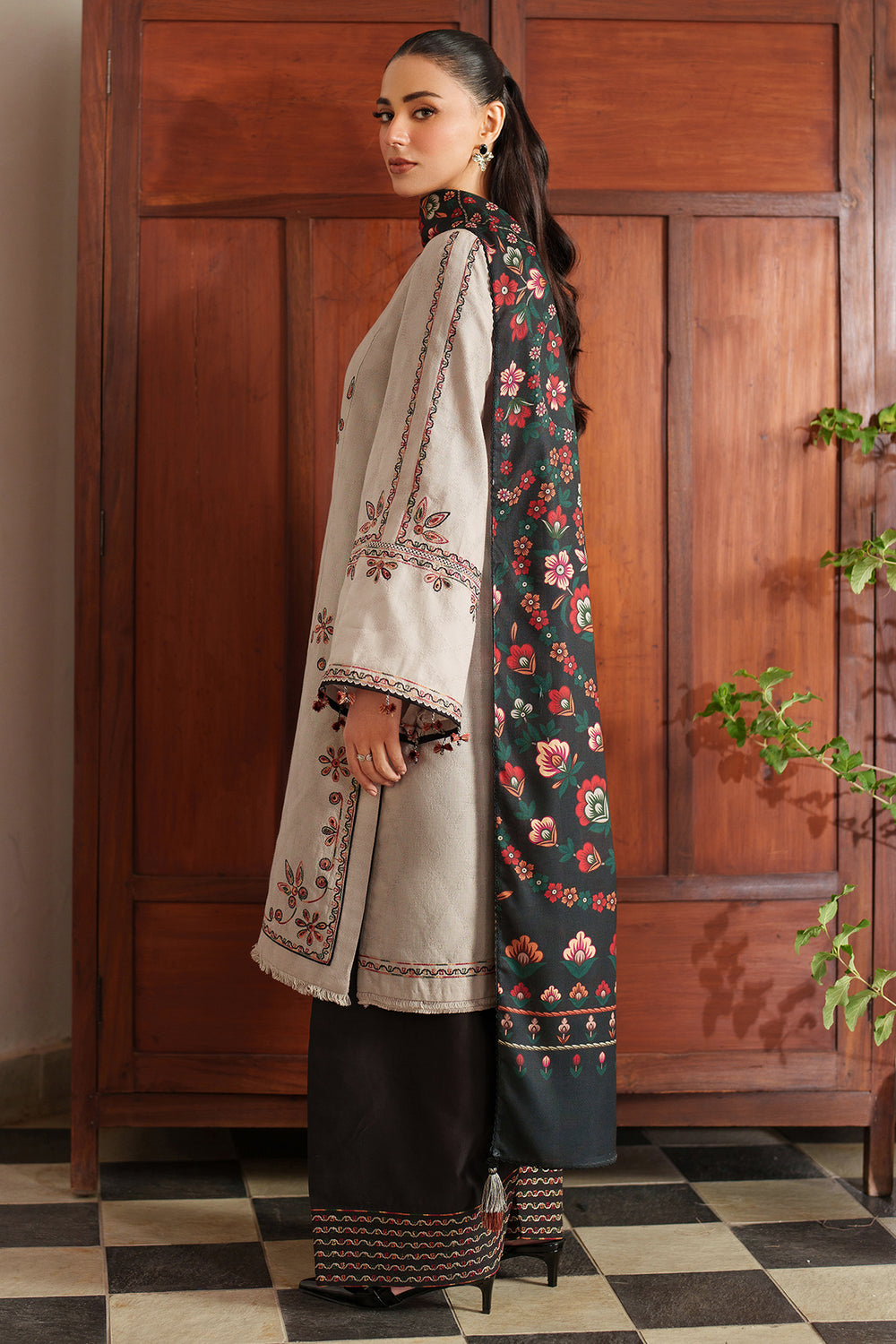 Jazmin | Winter 25 | UW-0144, image 2