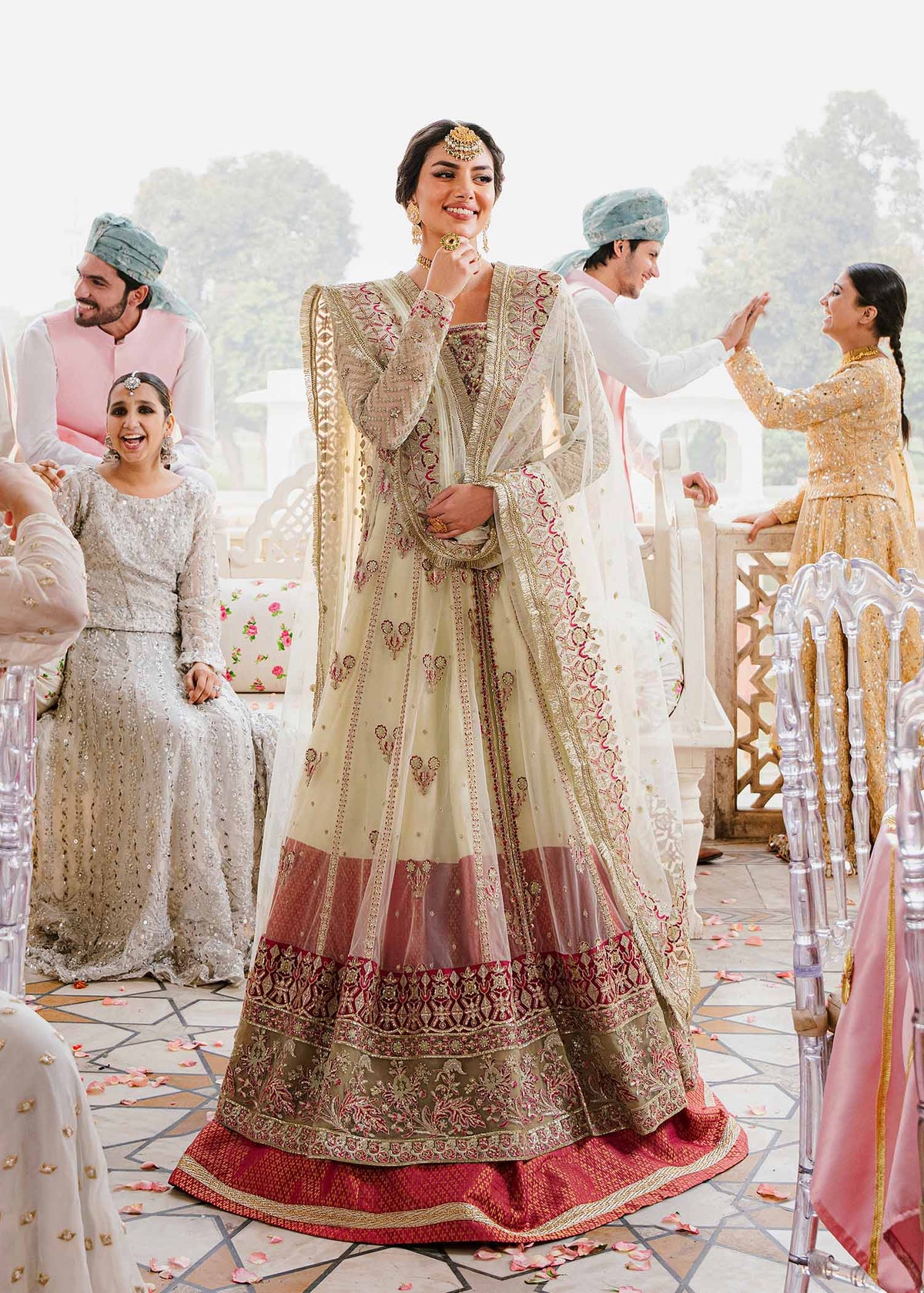 Akbar Aslam Kaneel net formal frock, photo 6