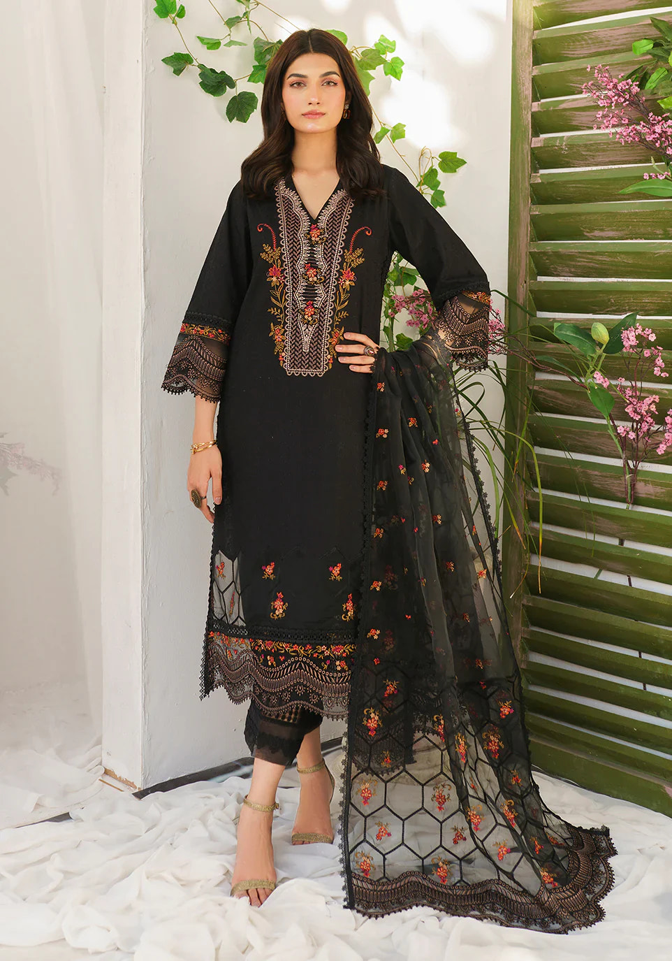 Zarqash | Belle Ame 24 | BL 007 Jardin Noir -  Zarqash Luxury - Original Designer Dress - House of Maryam