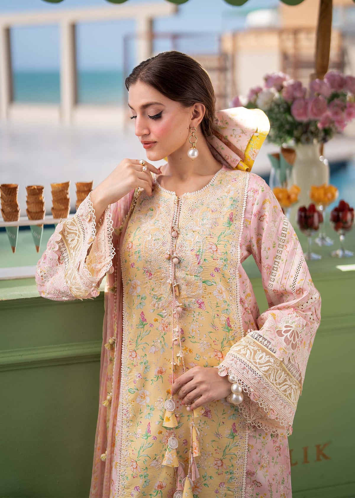 Kanwal Malik | Mira Summer Lawn 26 | Milaa, image 3