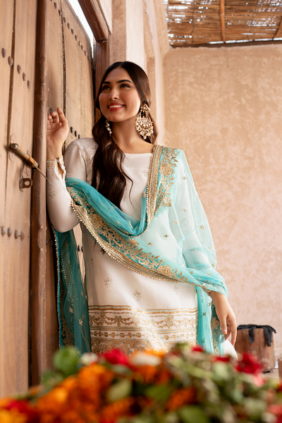 Erum Khan | Sakhiyan Formals | SUFAID PHOOL -  Erum Khan Formal - Original Designer Dress - House of Maryam