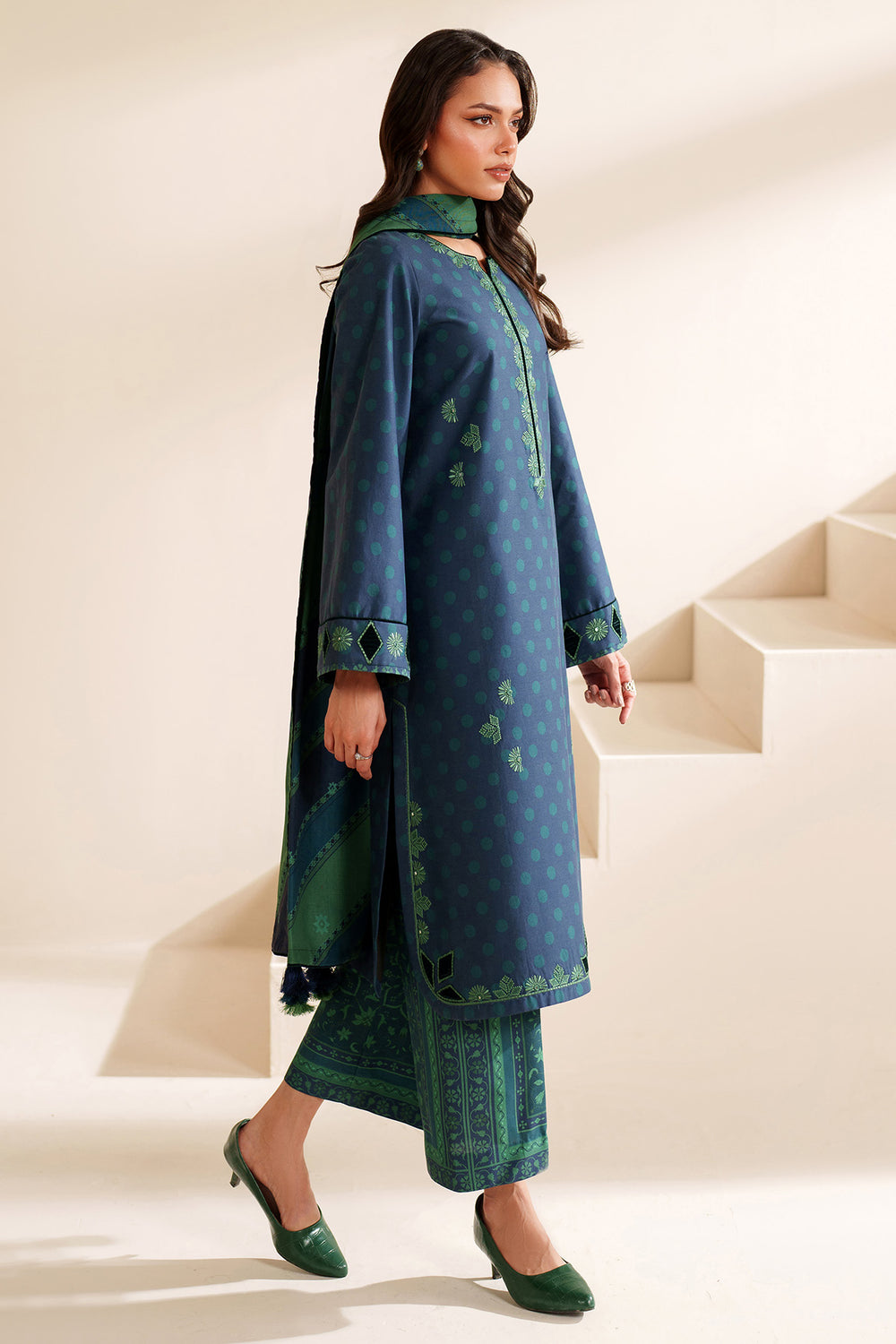 Jazmin | Winter 25 | UW-0222, image 3