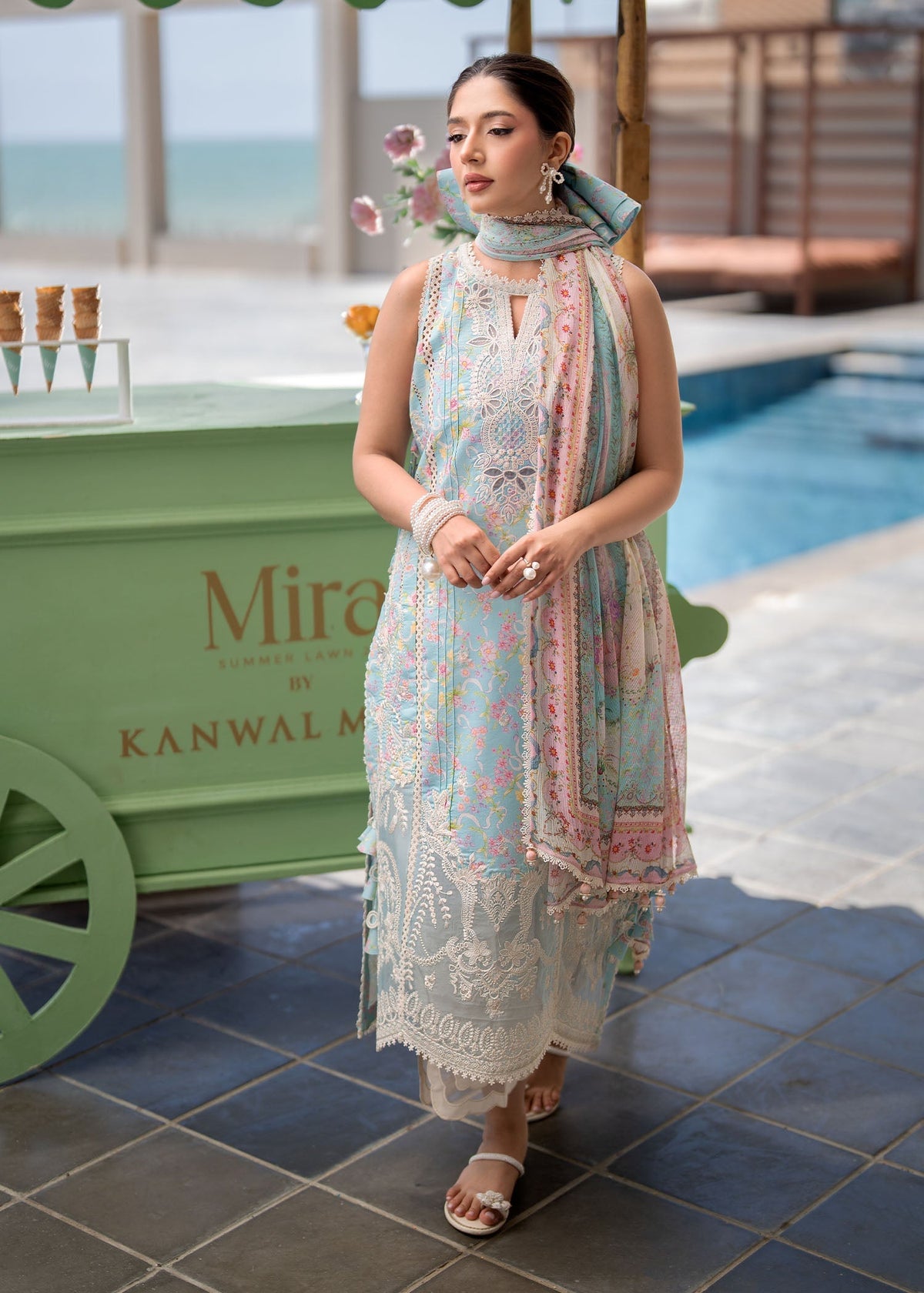 Kanwal Malik | Mira Summer Lawn 26 | Tiya, image 5