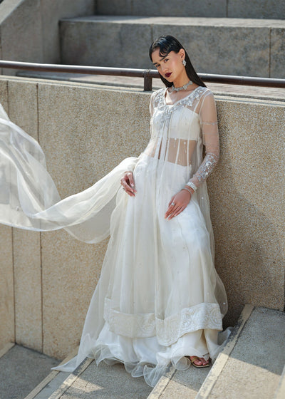 Mahum Asad | Sarai Luxury Formals | Crown