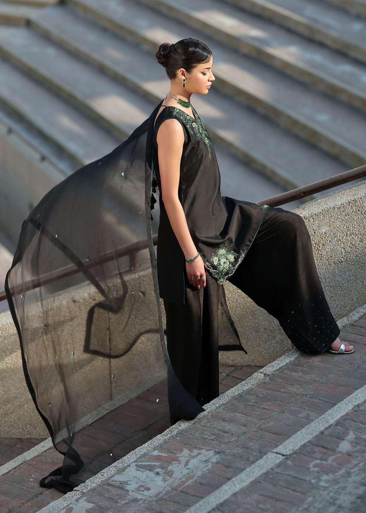 Mahum Asad | Sarai Luxury Formals | Onyx-4