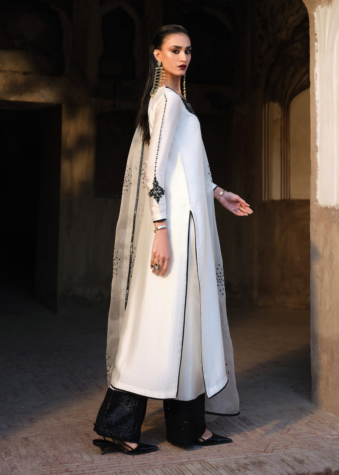 Mahum Asad | Silence She Enters | Clean Threat