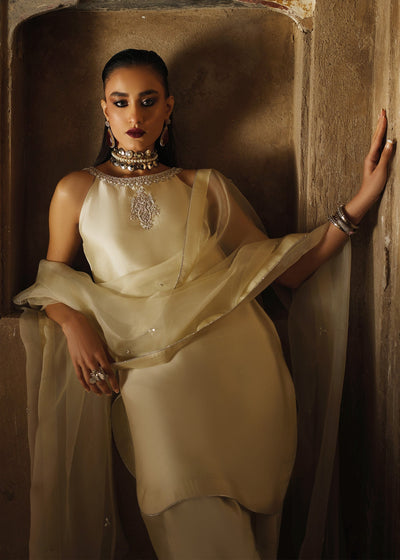 Mahum Asad | Silence She Enters | Editorial