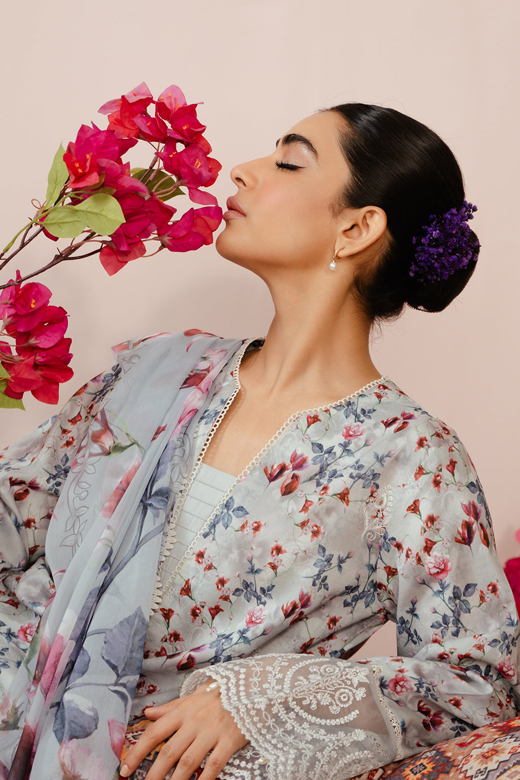 Afrozeh Evora embroidered lawn suit, photo 4