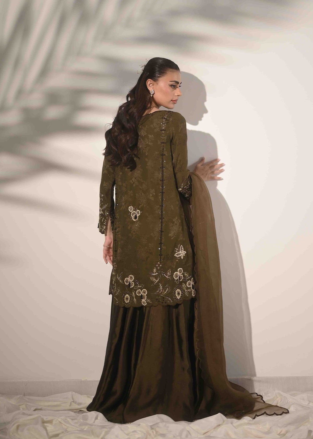 Umsha | Lumiere Luxe Edit | Olive Mossique, image 2