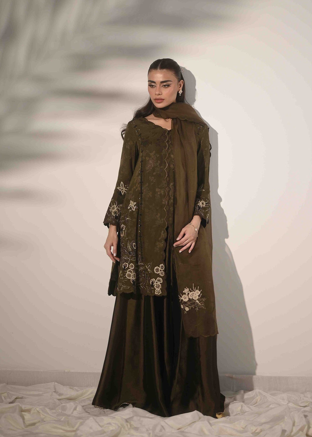 Umsha | Lumiere Luxe Edit | Olive Mossique-1