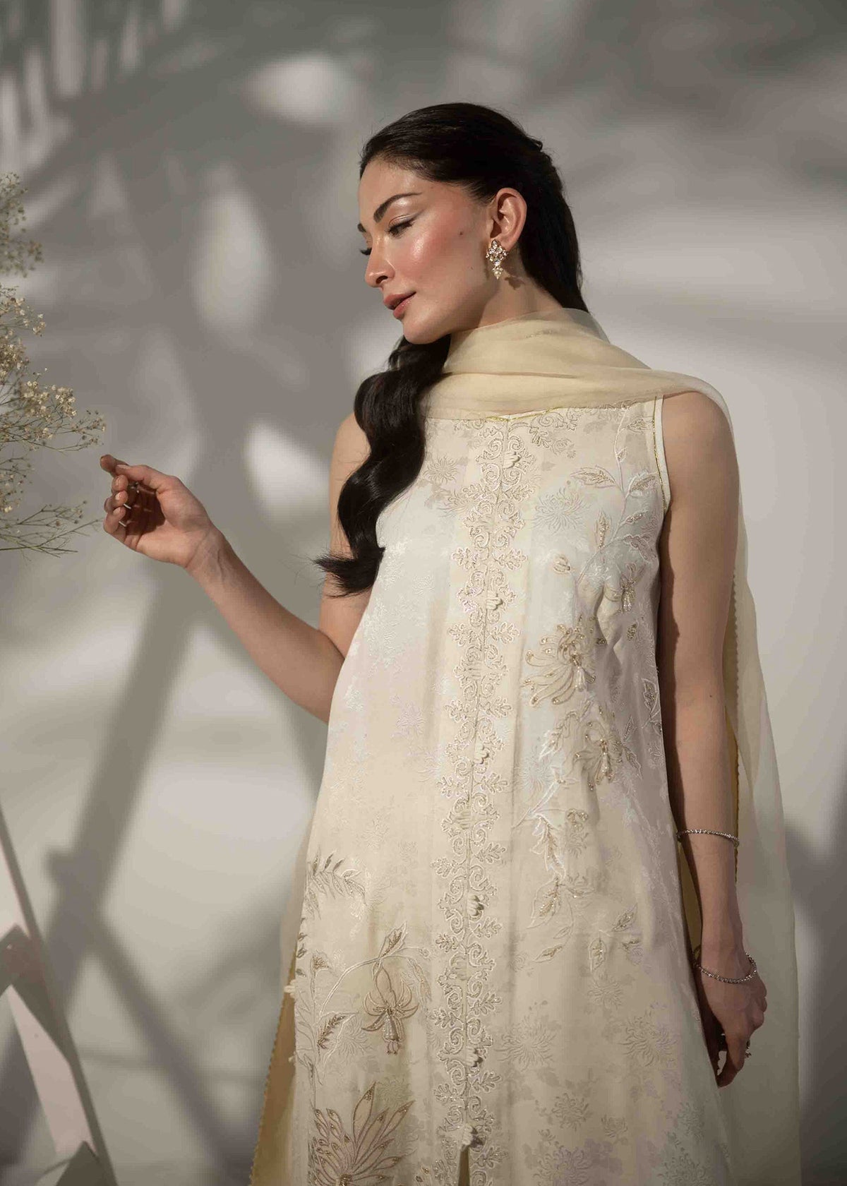 Umsha | Lumiere Luxe Edit | Dazzling White, image 3