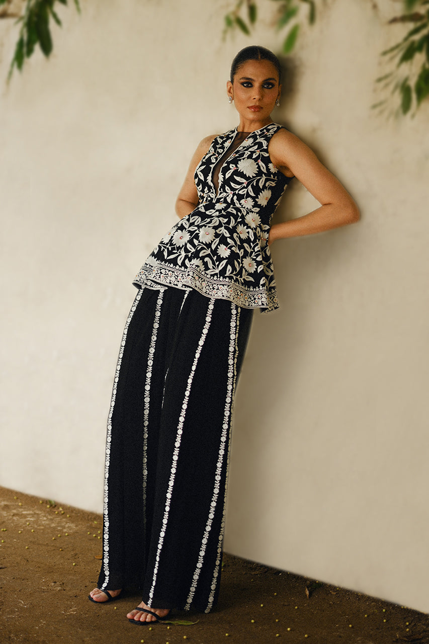 Sania Maskatiya | Fall Festive Shimmer | Noir, image 5
