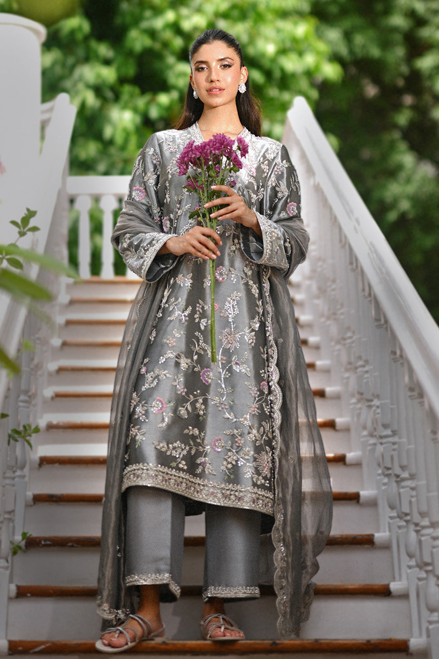 Sania Maskatiya | Fall Festive Shimmer | Gaia, image 4