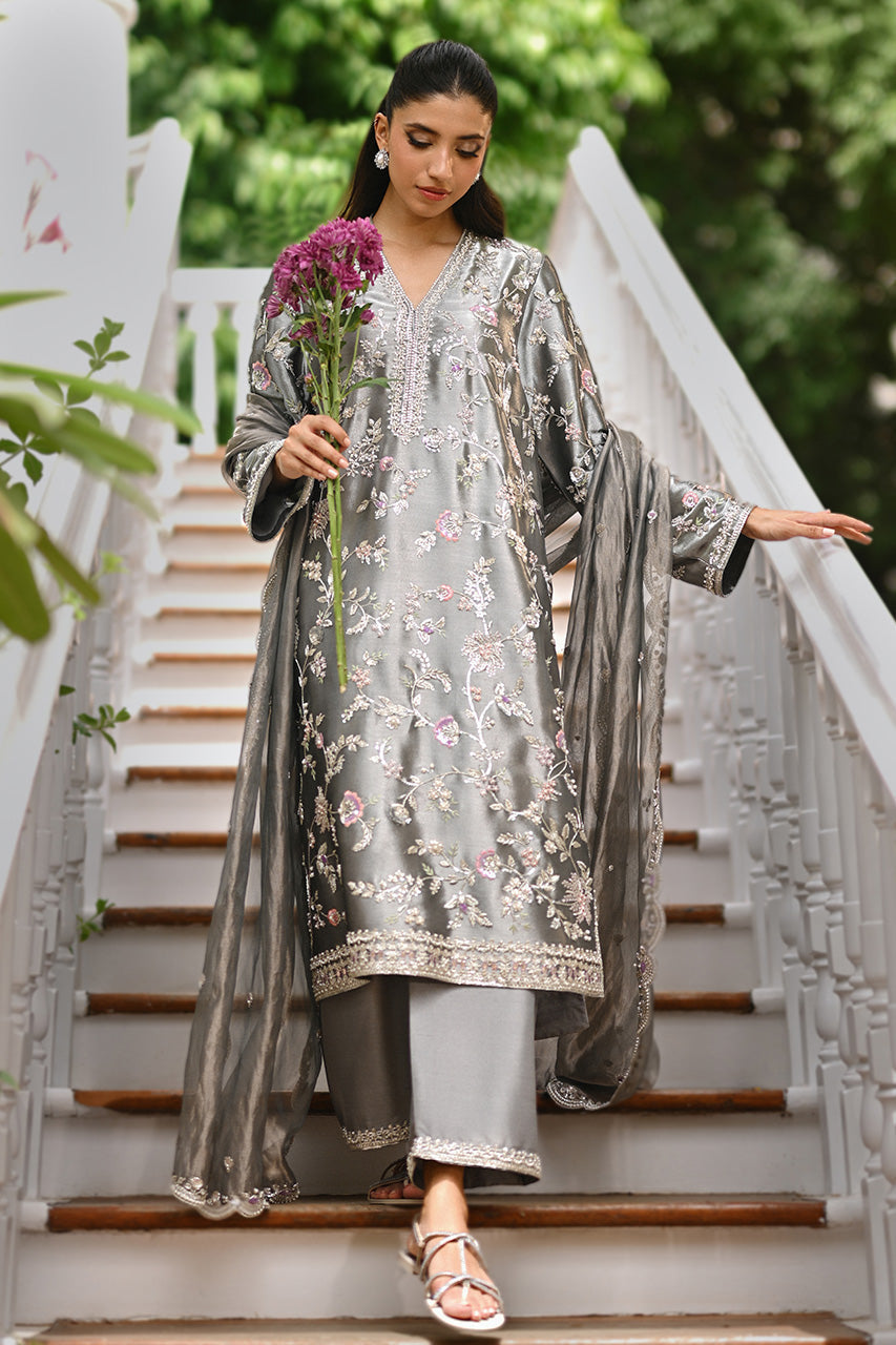 Sania Maskatiya | Fall Festive Shimmer | Gaia, image 5