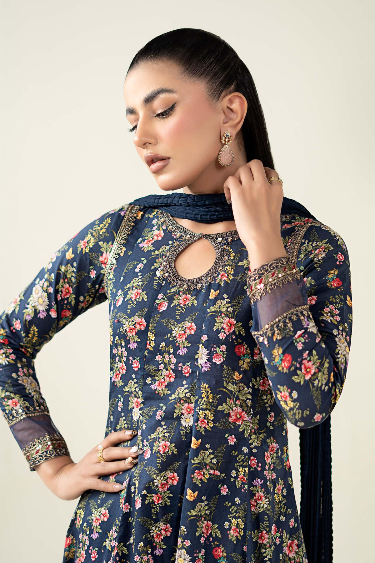 Maria B | Pre Fall Dresses | 3 Piece Printed Lawn Suit LL, image 4