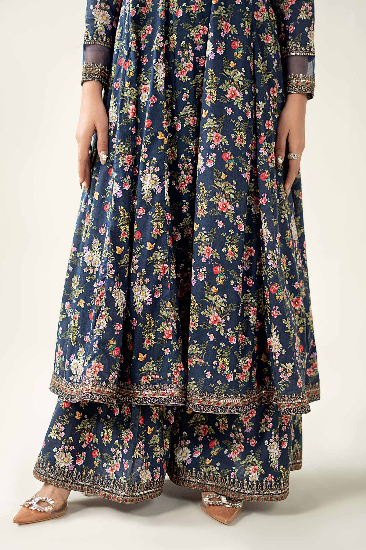 Maria B | Luxury Winter Pret 25 | DW-EA24-81R1-Blue, image 5