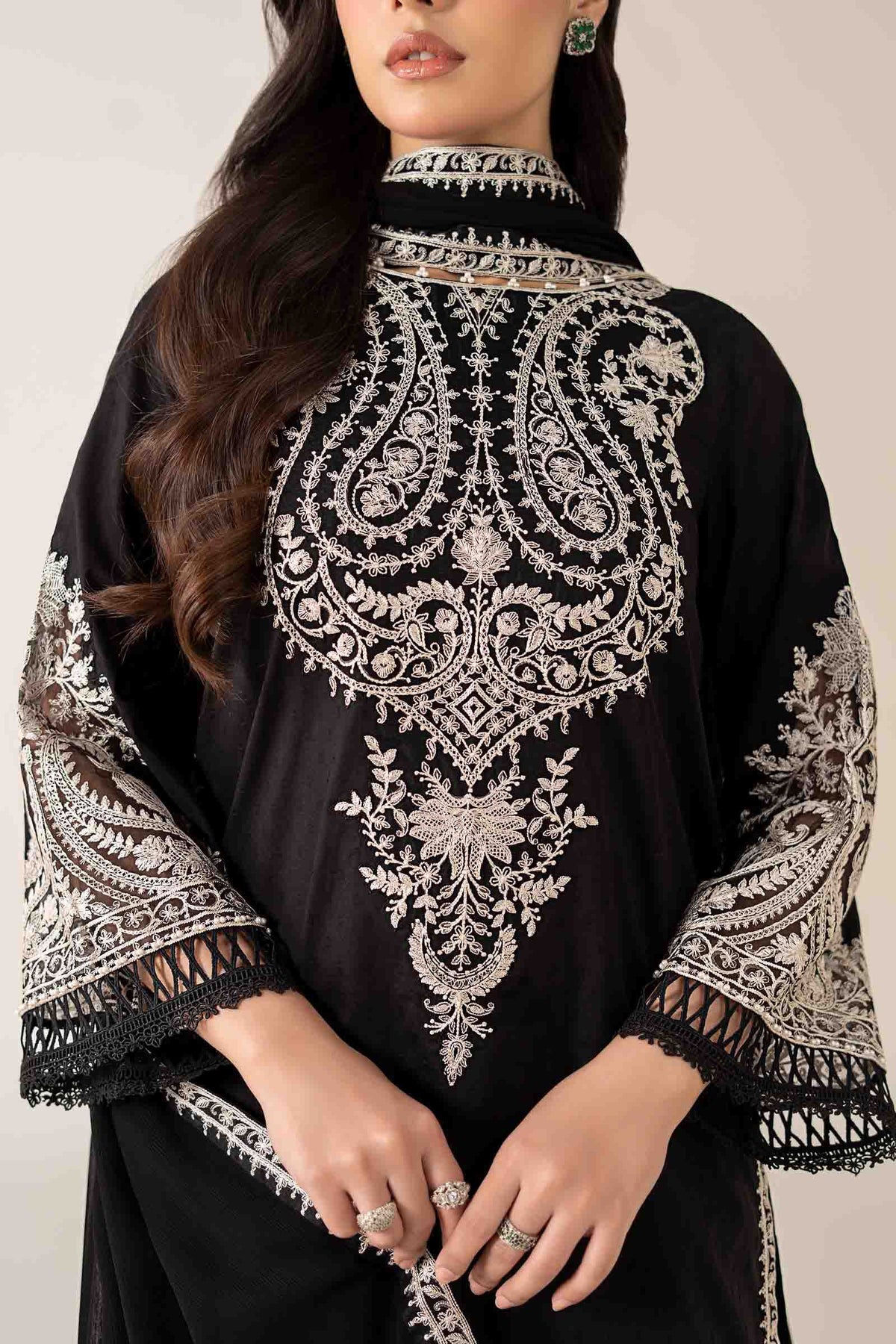Maria B | Luxury Winter Pret 25 | DW-MN25-12-Black, image 4