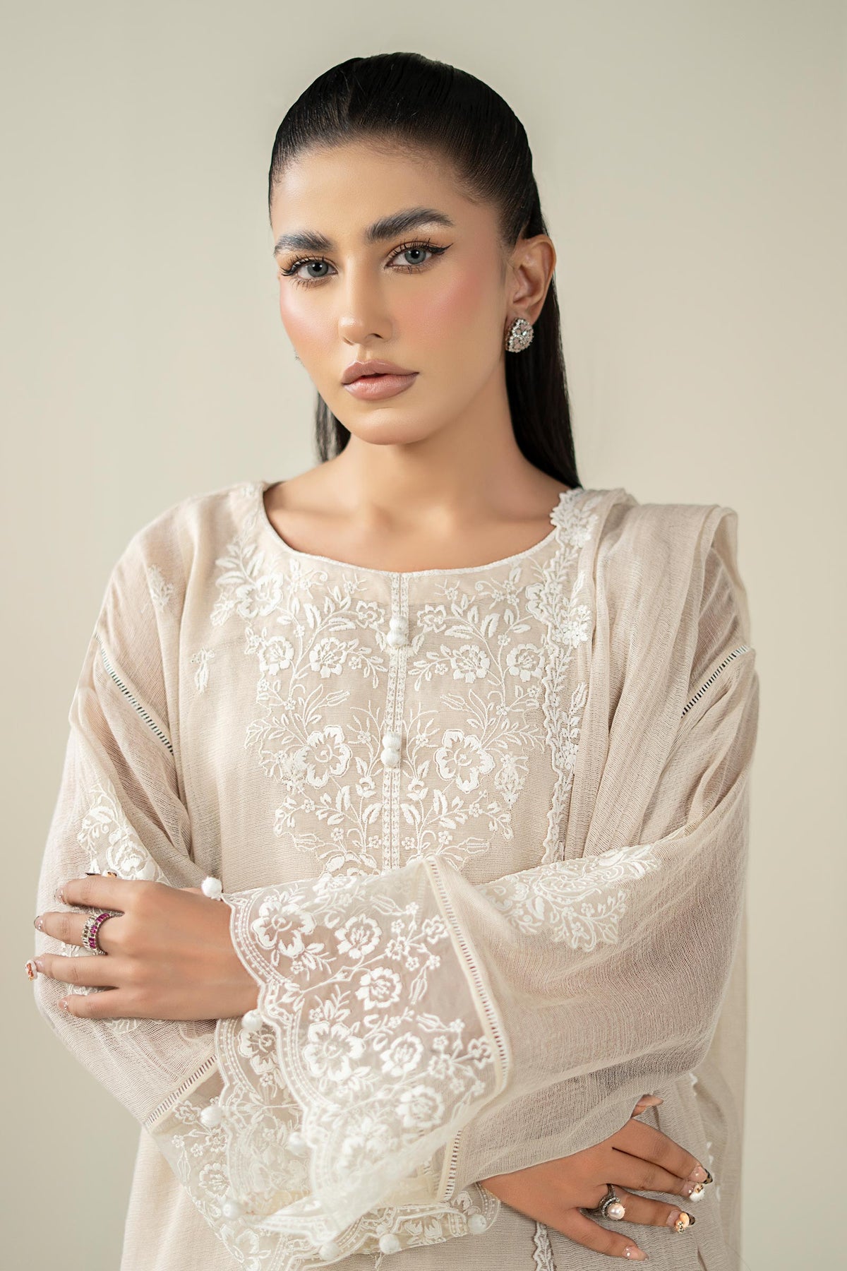 Maria B | Luxury Winter Pret 25 | DW-EA25-123-Off White-5