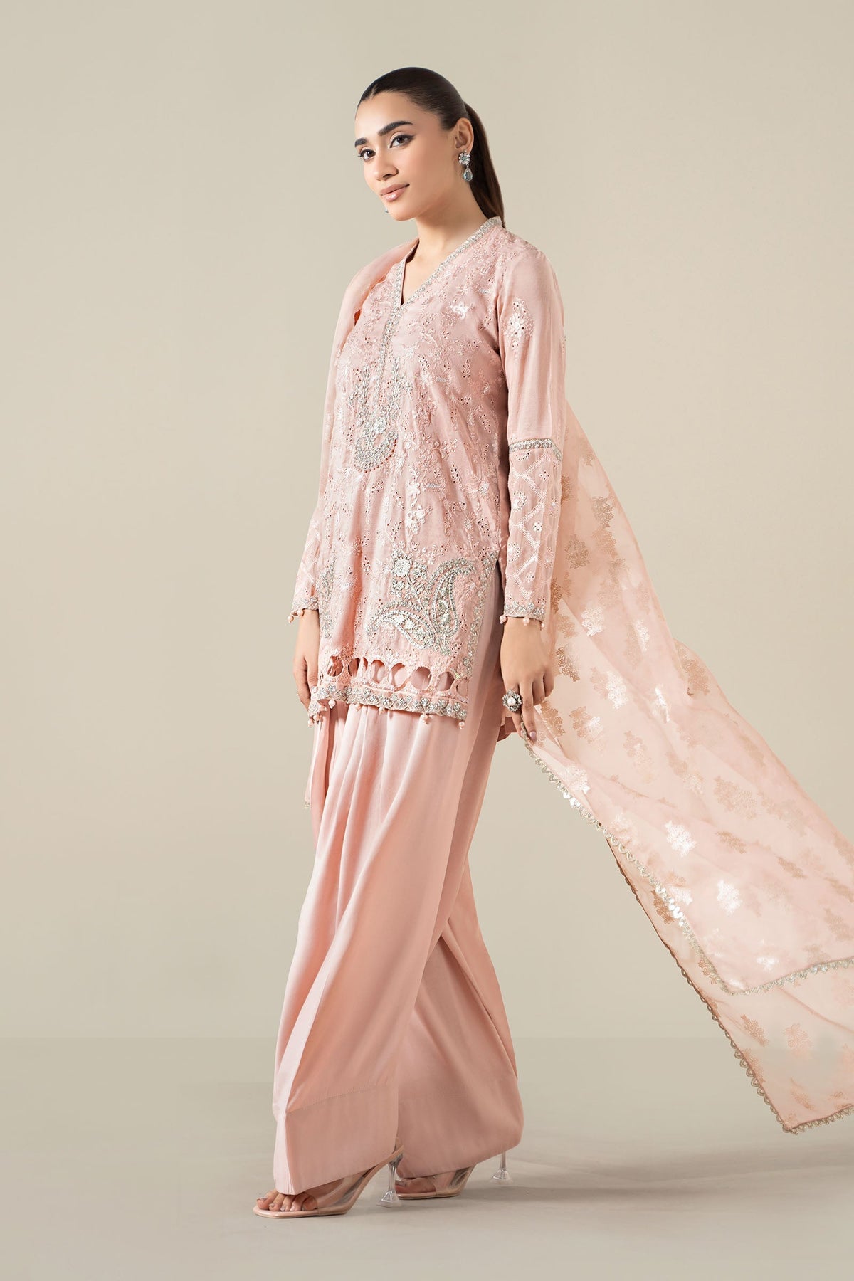 Maria B | Luxury Winter Pret 25 | DW-EA25-13-Peach, image 5