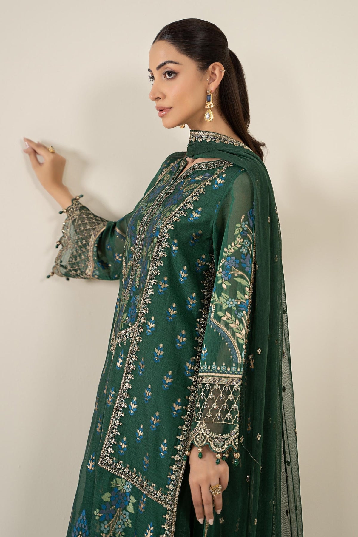 Maria B | Luxury Winter Pret 25 |DW-EA25-59-Green-3