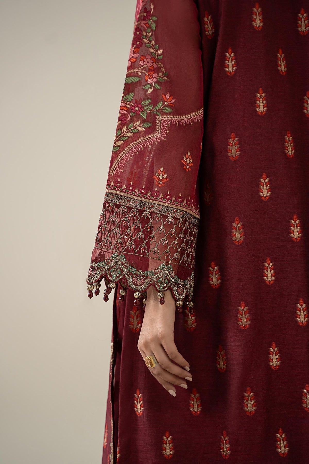Maria B | Luxury Winter Pret 25 | DW-EA25-59-Red, image 5