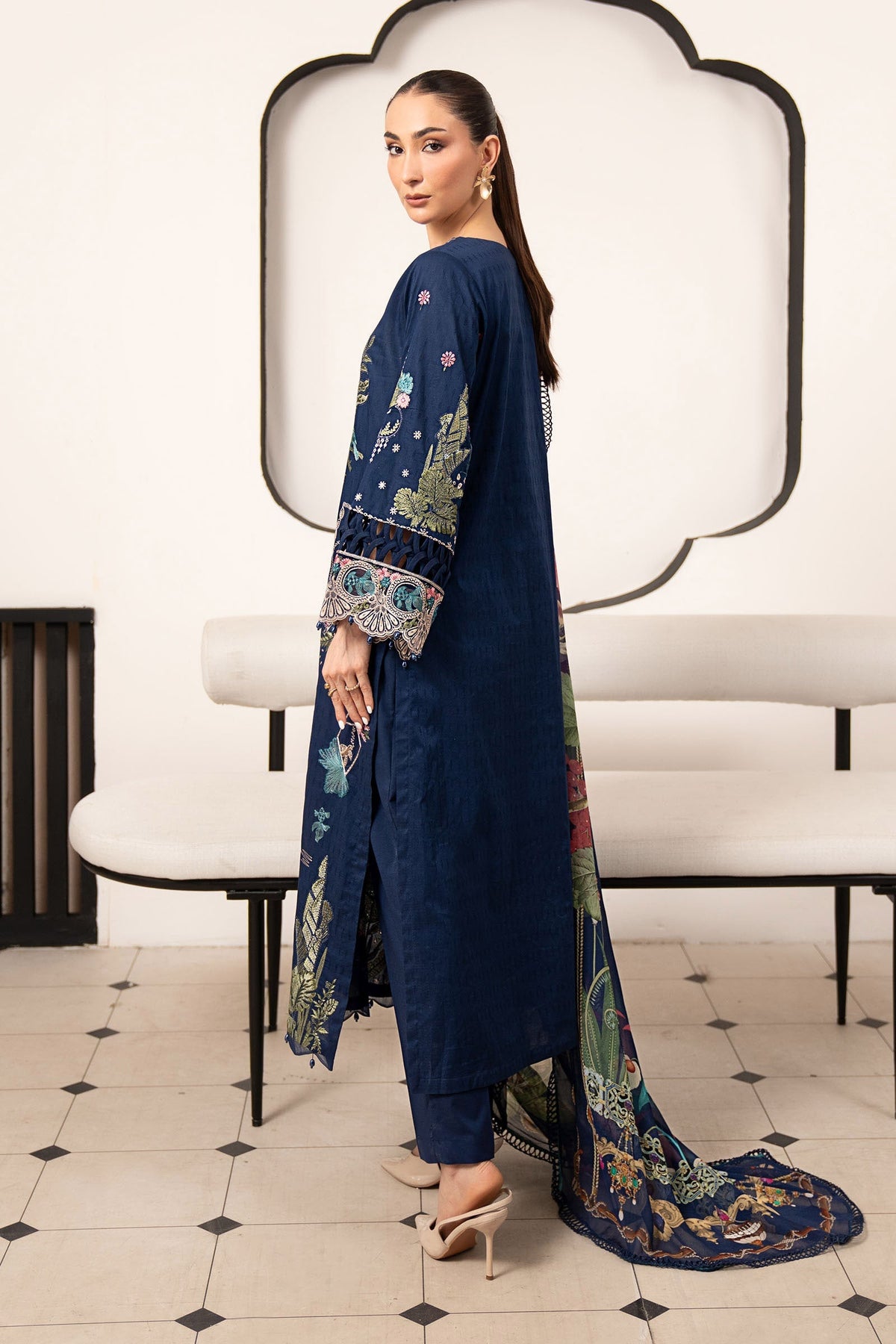 Maria B | Luxury Pret Pre Fall | DW-EA26-11-Blue, image 2