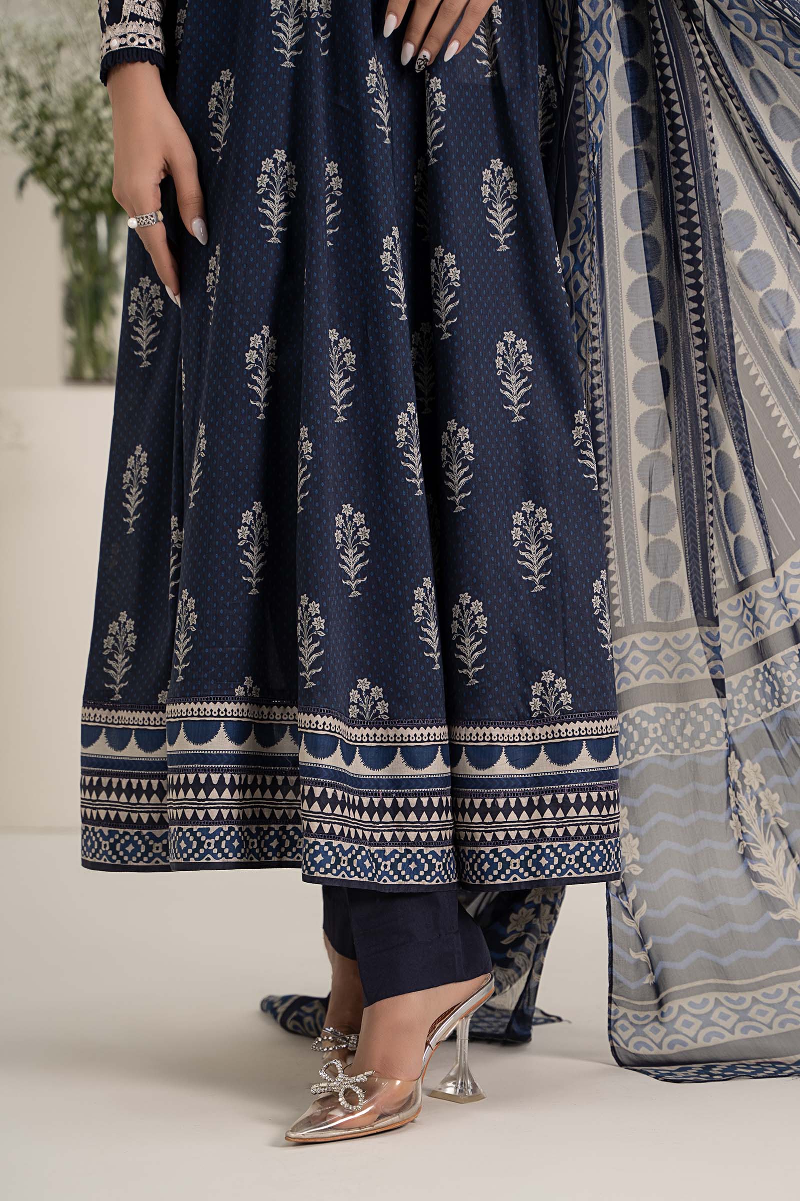 Maira B | Ready to Wear | DW-EF25-22 -  Maria B Luxury Pret -  House of Maryam