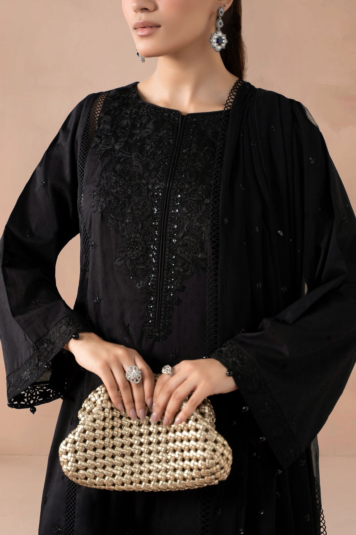 Maria B | Luxury Winter Pret 25 | DW-MN24-12R1-Black, image 3