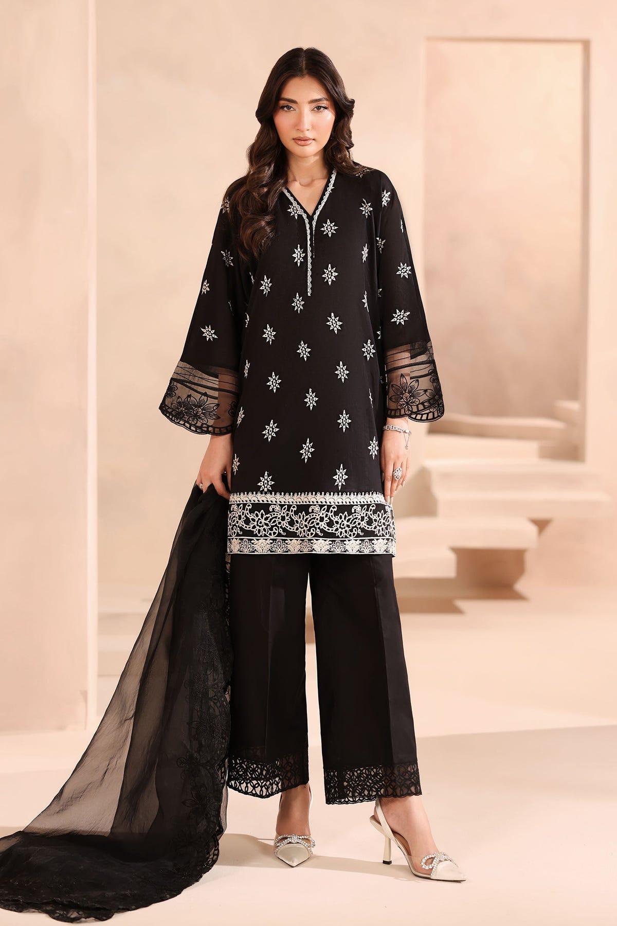 Maria B | Luxury Winter Pret 25 | DW-MN25-01-Black