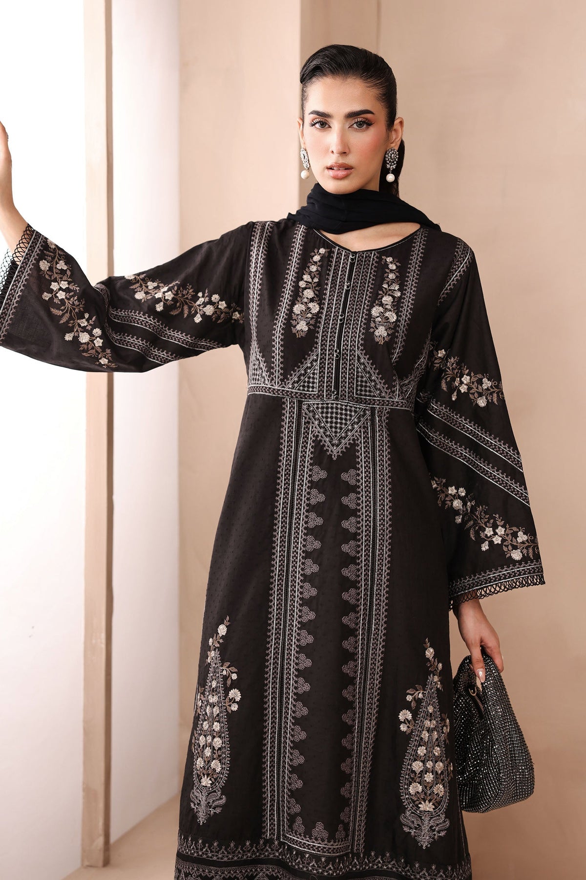 Maria B | Pre Fall Dresses | 3 Piece Embroidered Dobby Suit Black2, image 4