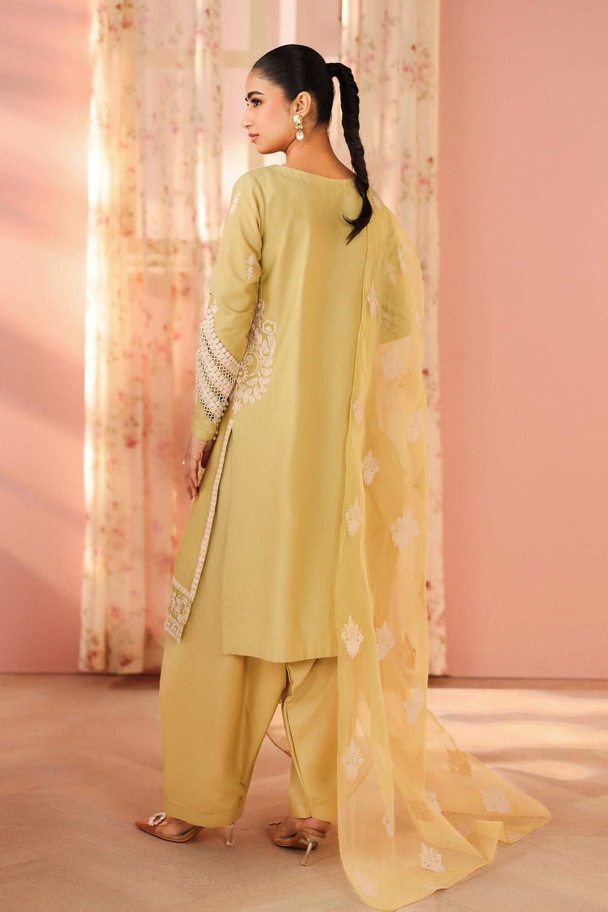 Maria B | Luxury Winter Pret 25 | DW-PF25-34-Light Green, image 2