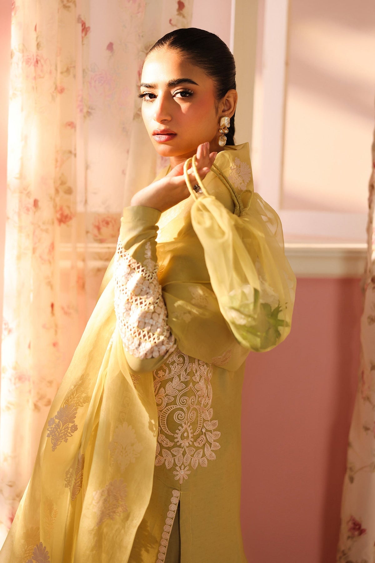Maria B | Luxury Winter Pret 25 | DW-PF25-34-Light Green, image 5