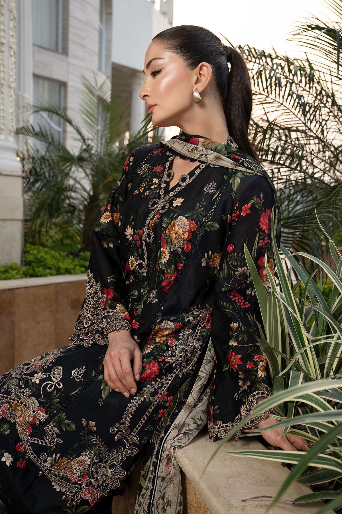 Maria B | Luxury Pret Pre Fall | DW-PF26-03-Black, image 4