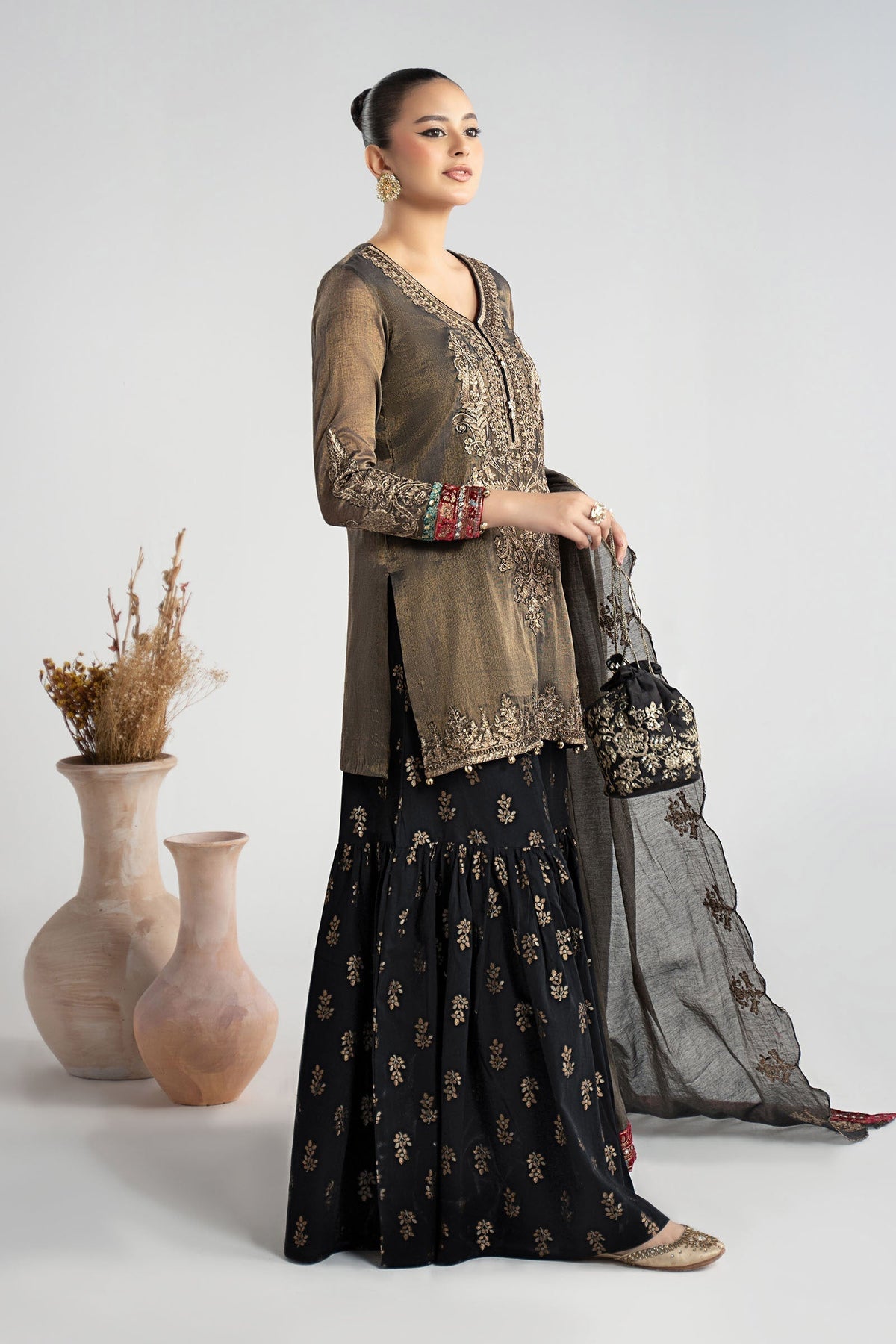 Maria B | Luxury Winter Pret 25 | DW-W25-01-Black, image 7