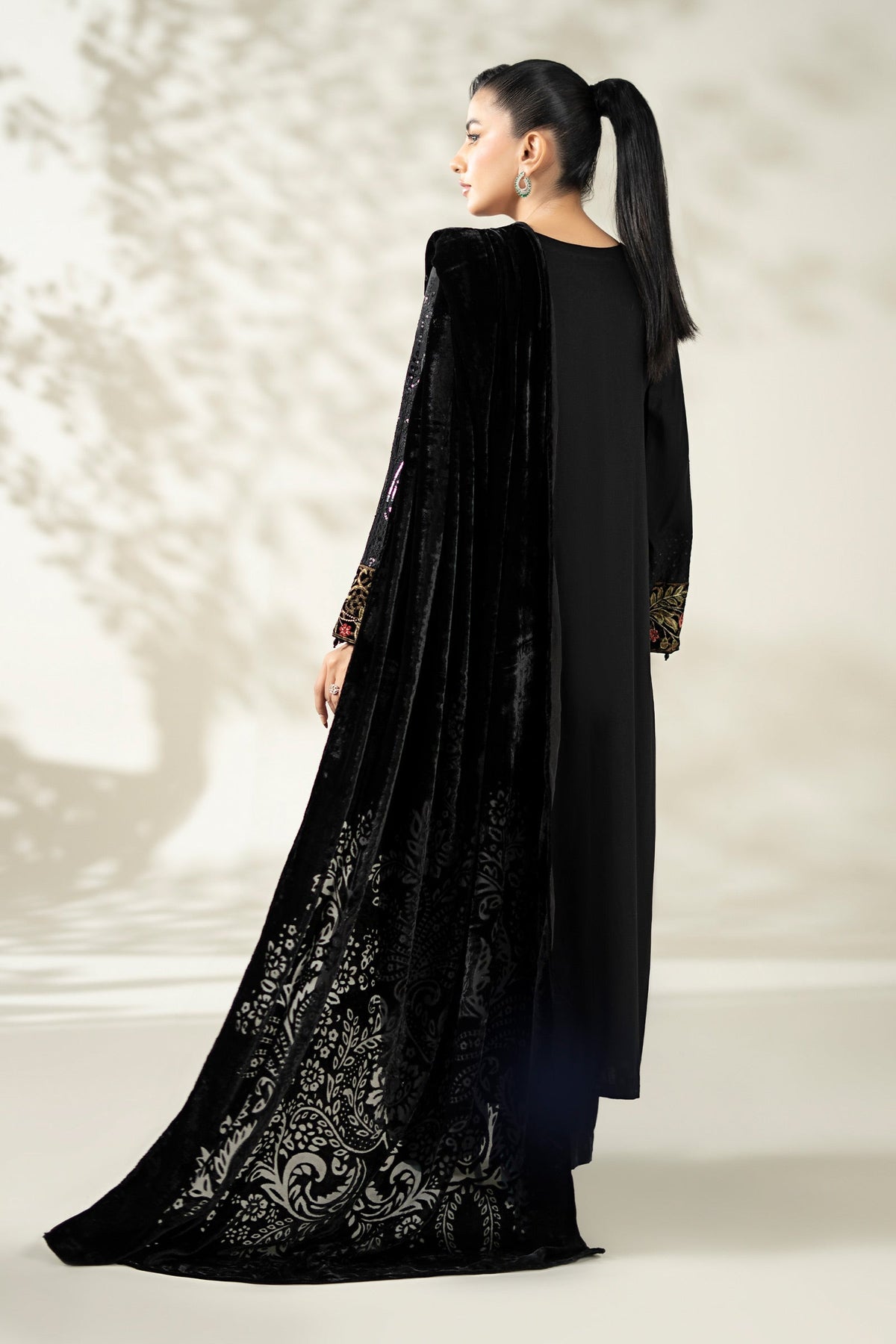 Maria B | Luxury Winter Pret 25 | DW-W25-20-Black-2