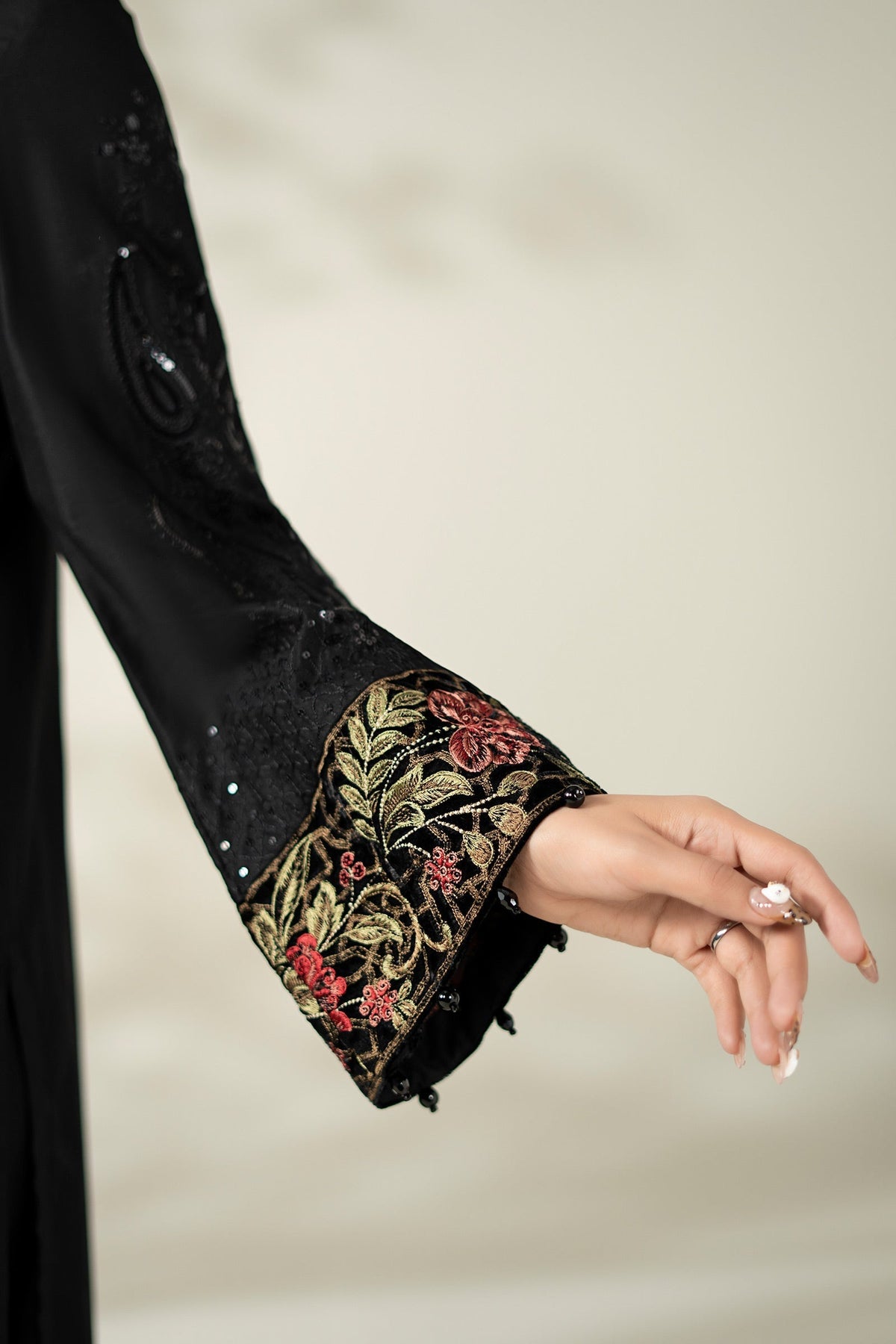 Maria B | Luxury Winter Pret 25 | DW-W25-20-Black-8