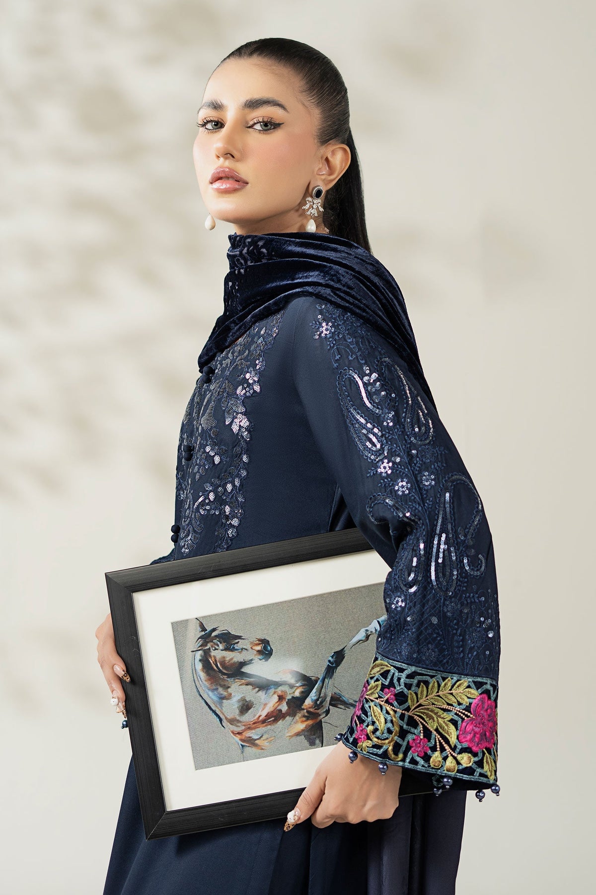 Maria B | Pre Fall Dresses | 3 Piece Embroidered Linen Suit VV, image 4