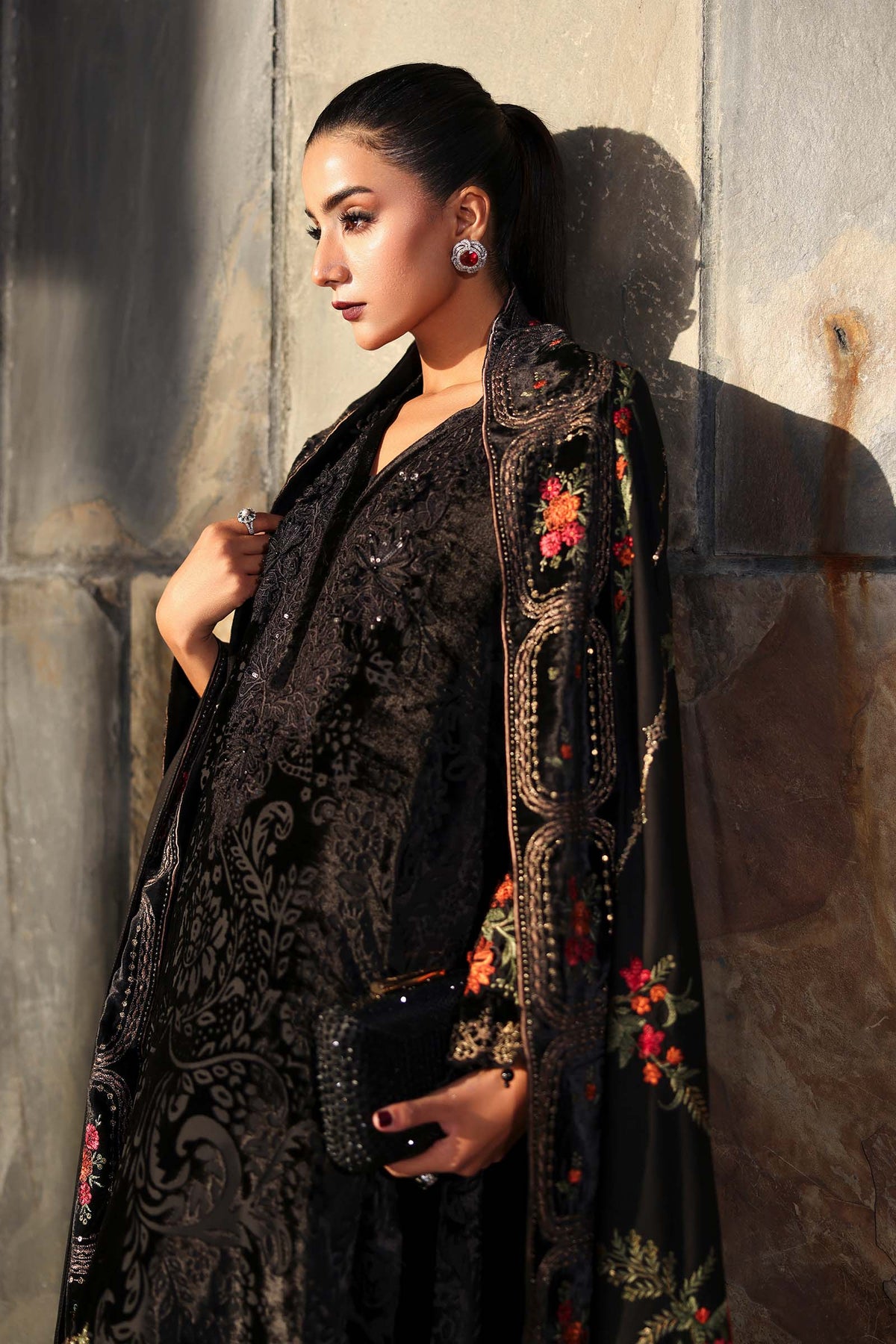 Maria B | Luxury Pret Winter 25 | DW-W25-29, image 3
