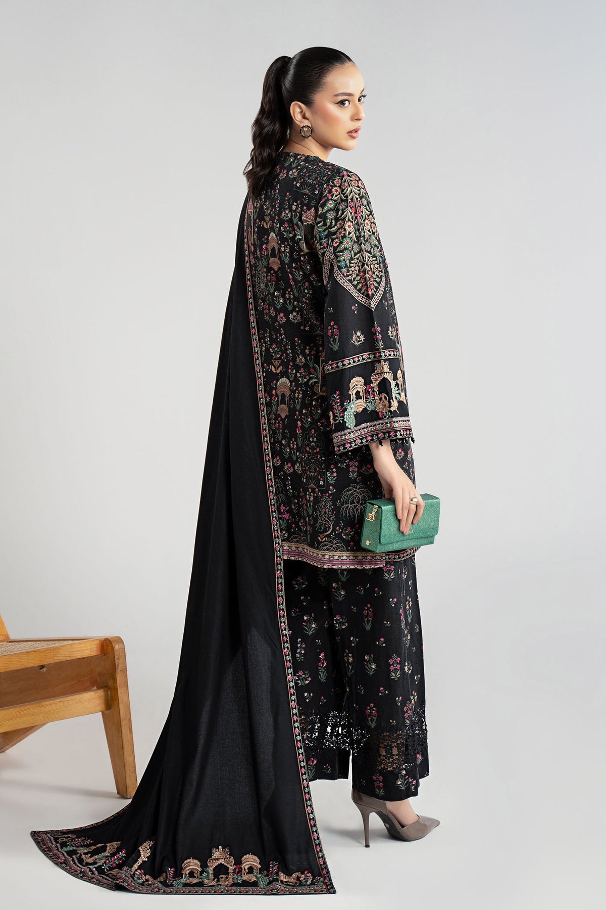 Maria B | Luxury Winter Pret 25 | DW-W25-35-Black, image 2