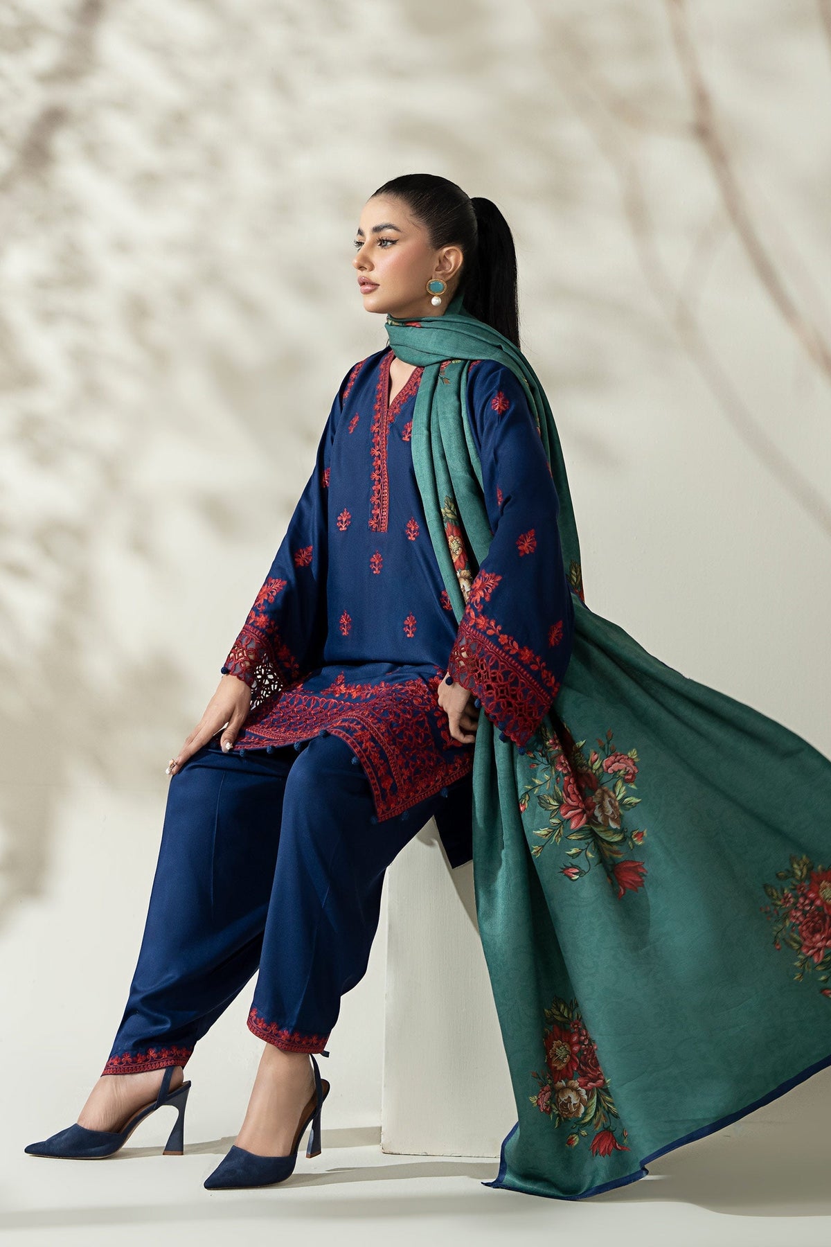 Maria B | Luxury Winter Pret 25 | DW-W25-46-Blue, image 8