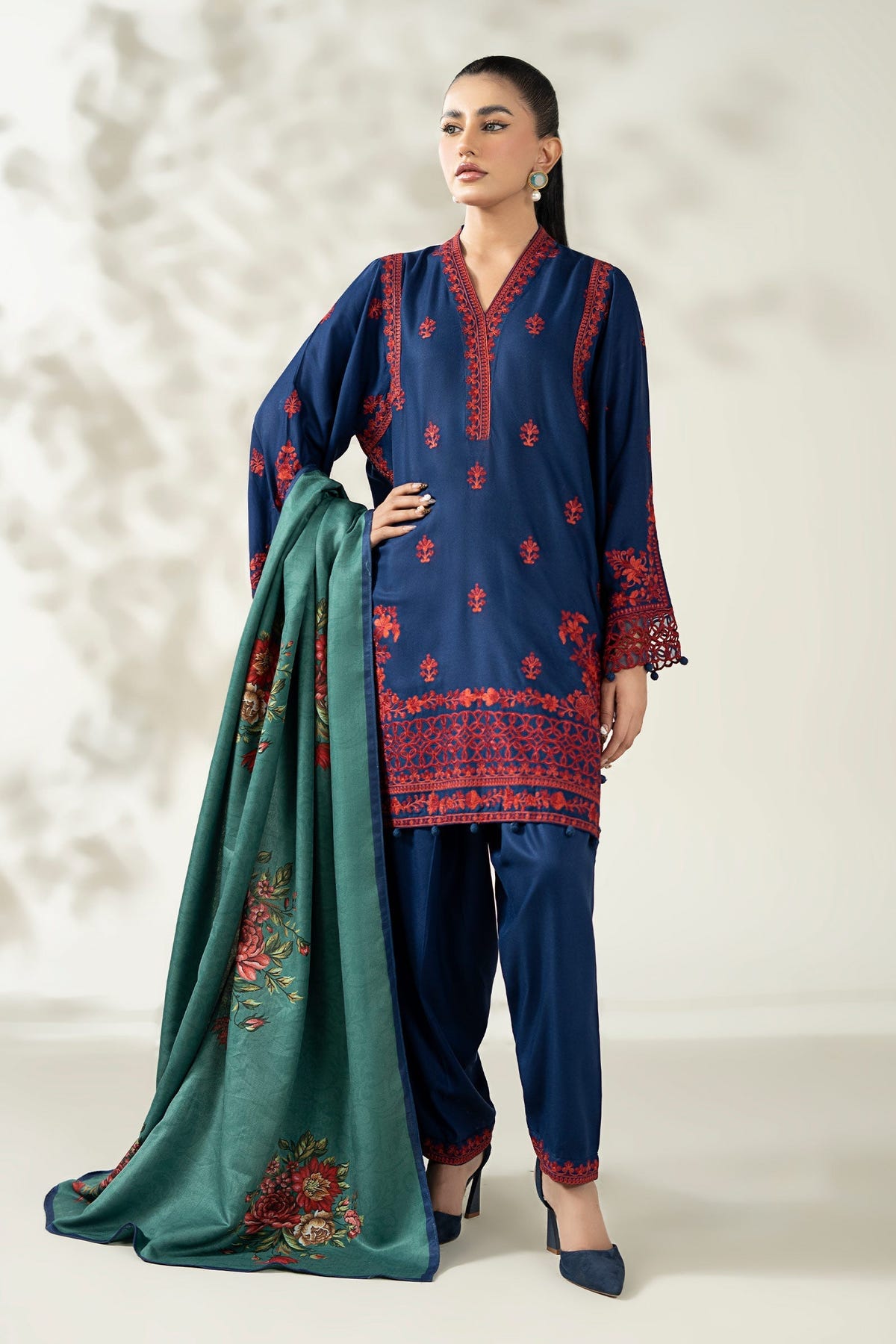 Maria B | Luxury Winter Pret 25 | DW-W25-46-Blue