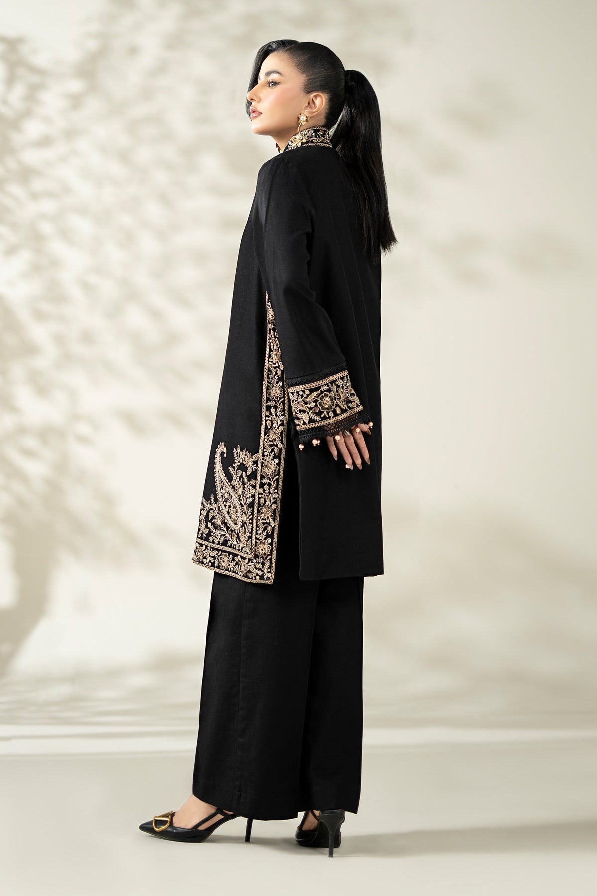 Maria B | Luxury Winter Pret 25 | DW-W25-49-Black, image 7