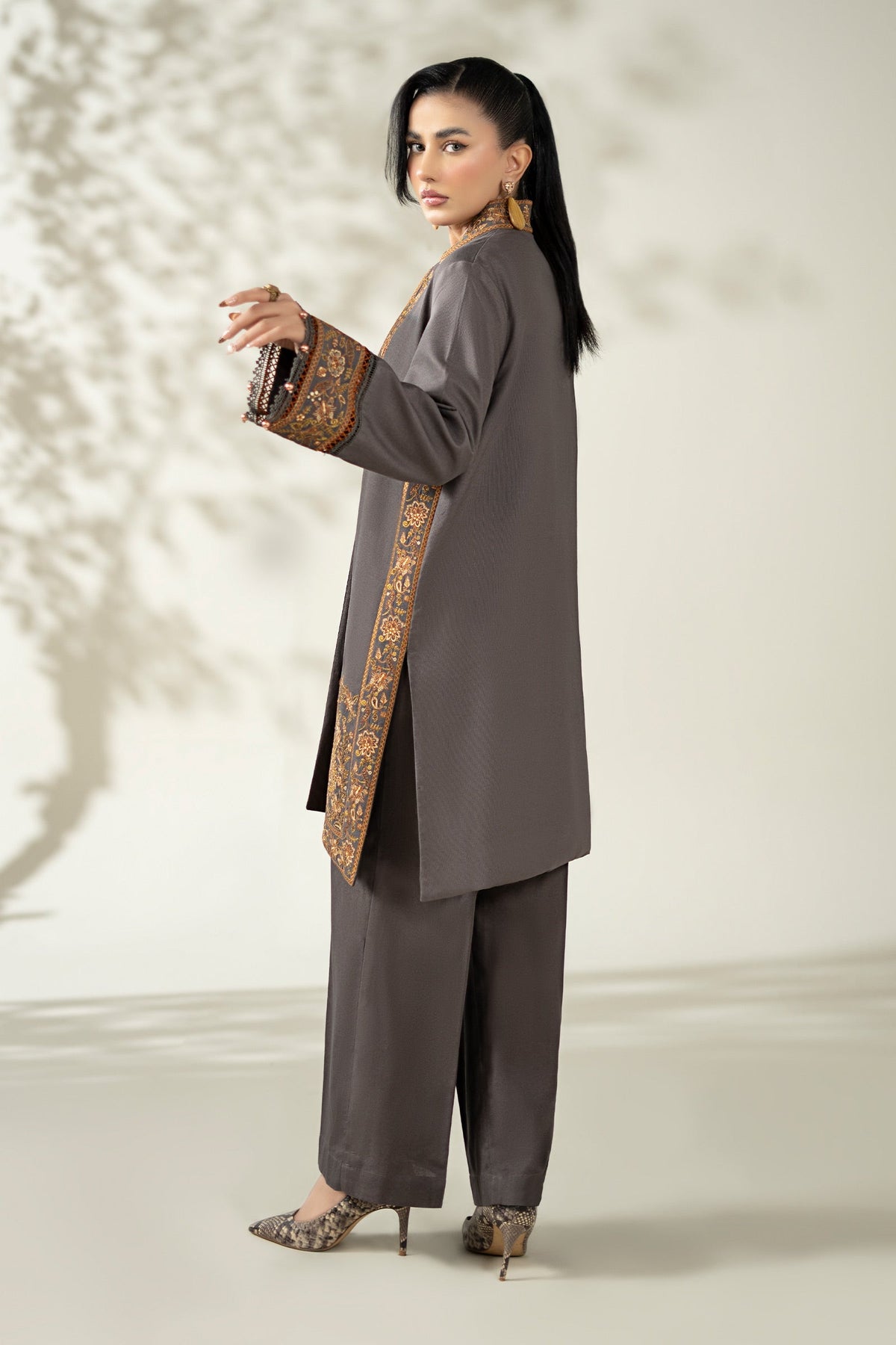 Maria B | Pre Fall Dresses | 3 Piece Embroidered Khaddar Suit ZZ, image 2