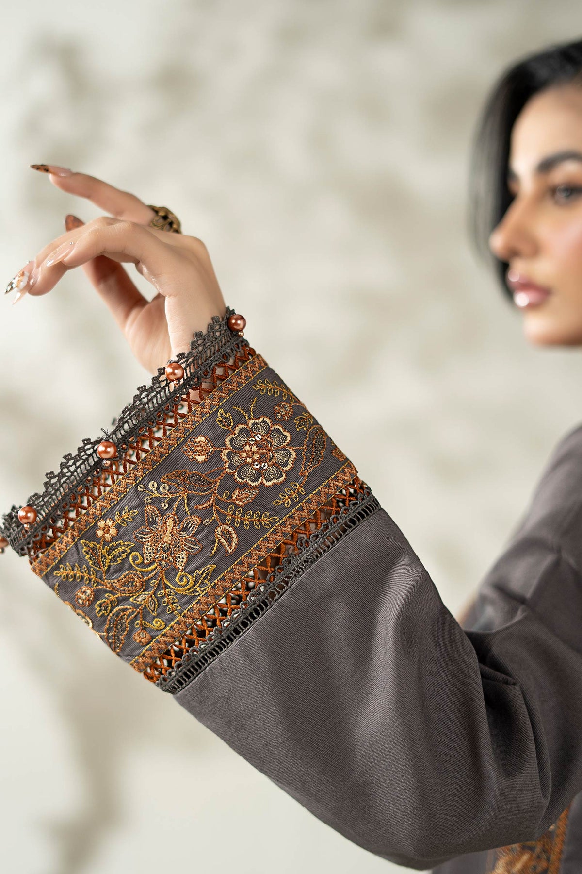 Maria B | Pre Fall Dresses | 3 Piece Embroidered Khaddar Suit ZZ, image 3