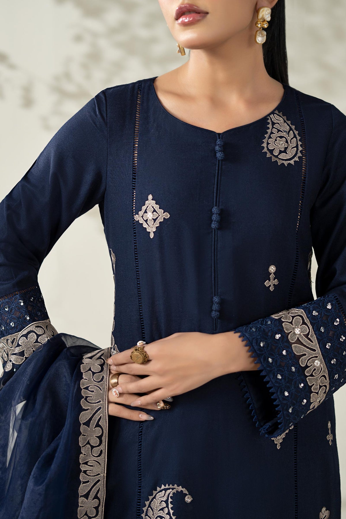 Maria B | Luxury Winter Pret 25 | DW-W25-54-Blue, image 4