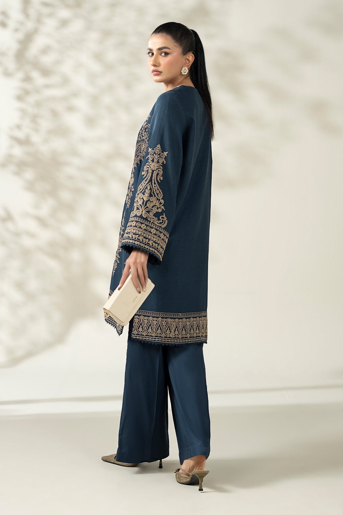 Maria B | Luxury Winter Pret 25 | DW-W25-58-Blue, image 2